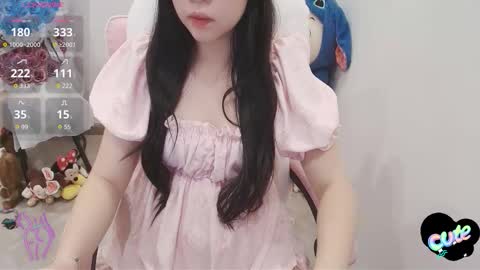 Snapshot of _girlcute_ chatting on 10.12.25 Anna online show from 10.12.25