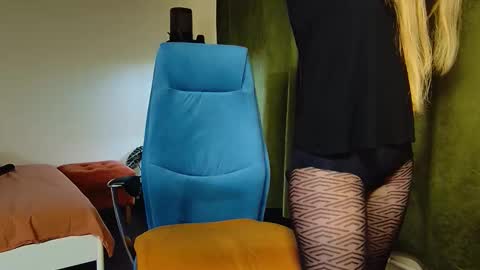 _goldilocks__ online show from 11.25.25