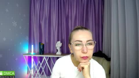 _greybunny_ online show from 09.24.25