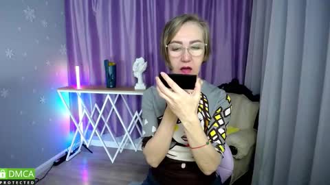 _greybunny_ online show from 10.30.25