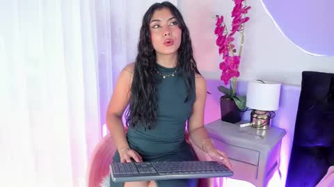 Hanna online show from 09.12.25
