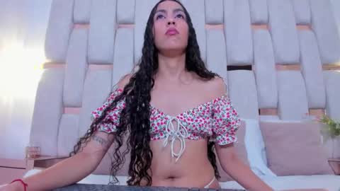 Snapshot of _hanna_bakerr_ chatting on 10.24.25 Hanna online show from 10.24.25