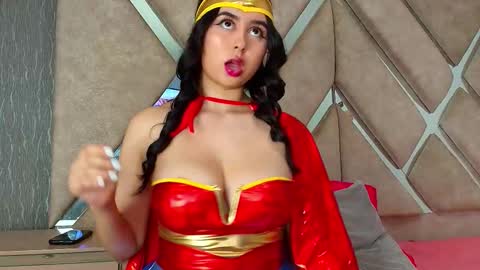 Snapshot of _hannahst chatting on 10.31.25 _hannahst online show from 10.31.25