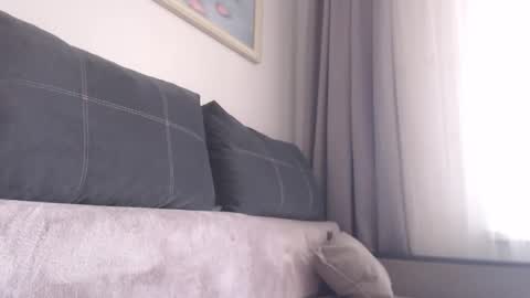 Snapshot of _hidden_frommymoom_ chatting on 03.20.26 Criss4u online show from 03.20.26