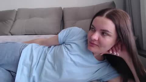 Snapshot of _hidden_frommymoom_ chatting on 04.05.26 Criss4u online show from 04.05.26