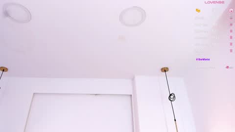 Darlis  online show from 01.24.25