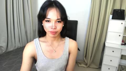 Snapshot of _imwithyou69_ chatting on 10.30.25 yanie online show from 10.30.25