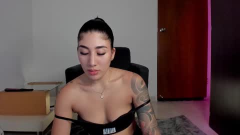 Isabella online show from 02.14.26