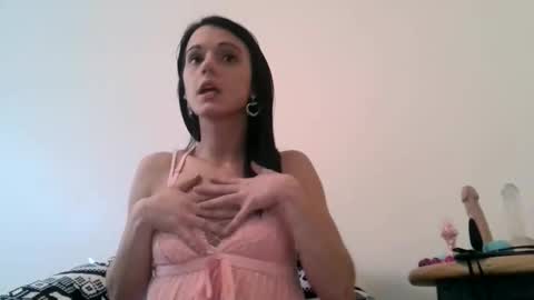 Snapshot of _ittybitty chatting on 12.30.24 ittybitty online show from 12.30.24