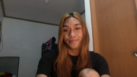 Snapshot of _iwantyourx chatting on 11.11.25 KIA online show from 11.11.25