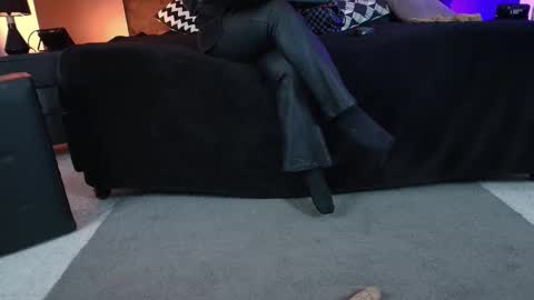 Snapshot of _jade_16 chatting on 10.21.25 Miss Jade online show from 10.21.25