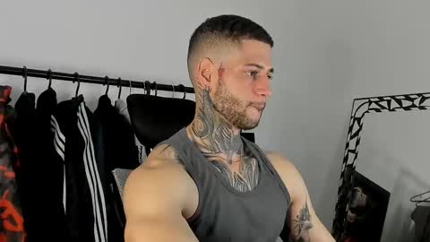 Snapshot of _jamesleandros chatting on 12.18.25 jeison online show from 12.18.25