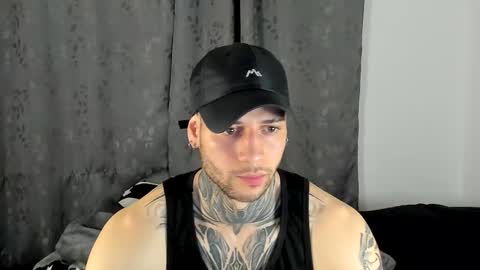 Snapshot of _jamesleandros chatting on 01.17.26 jeison online show from 01.17.26