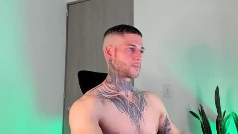 Snapshot of _jamesleandros chatting on 02.03.26 jeison online show from 02.03.26