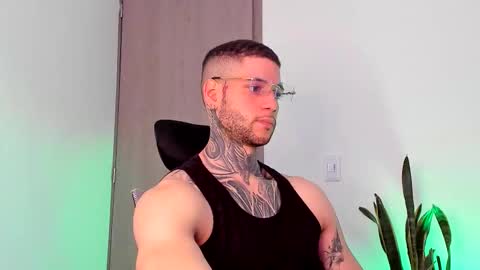 Snapshot of _jamesleandros chatting on 02.08.26 jeison online show from 02.08.26