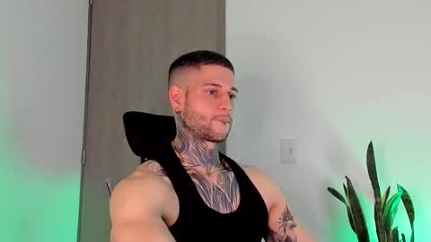 Snapshot of _jamesleandros chatting on 02.14.26 jeison online show from 02.14.26