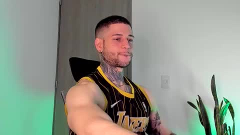 Snapshot of _jamesleandros chatting on 02.22.26 jeison online show from 02.22.26