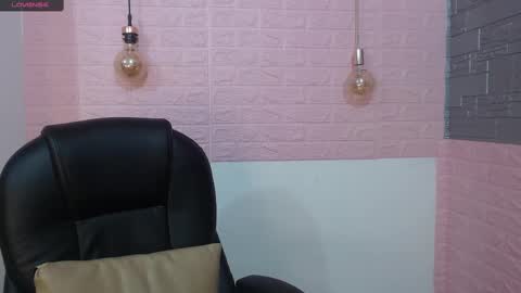 Snapshot of _jeessy chatting on 02.10.25 _jeessy online show from 02.10.25