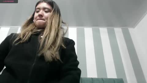 Snapshot of _jeessy chatting on 02.14.25 _jeessy online show from 02.14.25