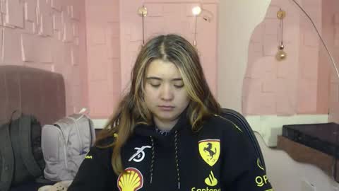 Snapshot of _jeessy chatting on 10.20.25 _jeessy online show from 10.20.25