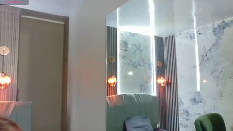 Snapshot of _jeessy chatting on 11.14.25 _jeessy online show from 11.14.25