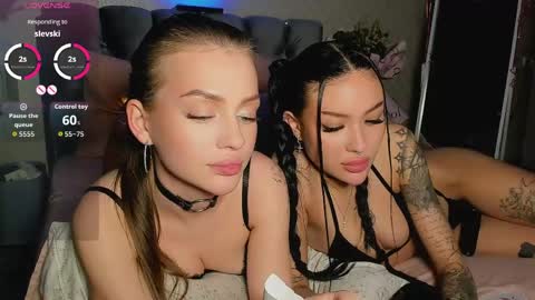 Jess blond and Leila brunette online show from 05.11.26