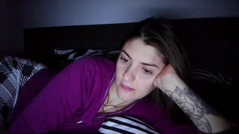 _just_a_simple_girl online show from 12.12.24