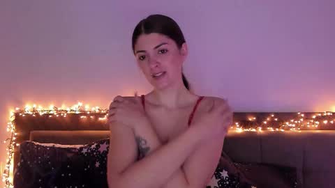 Snapshot of _just_a_simple_girl chatting on 11.22.25 _just_a_simple_girl online show from 11.22.25