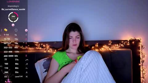 Snapshot of _just_a_simple_girl chatting on 03.12.26 _just_a_simple_girl online show from 03.12.26