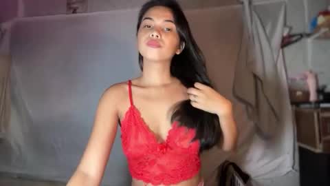 Snapshot of _justrea chatting on 04.23.26 call me rea online show from 04.23.26