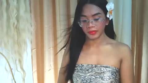Snapshot of _karie_ chatting on 10.22.25 _karie_ online show from 10.22.25