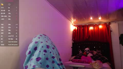 Snapshot of _kat_sweet chatting on 09.30.25 Cata online show from 09.30.25