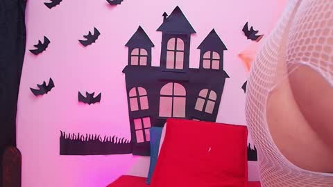 Snapshot of _kendall_07 chatting on 10.21.25 Kendall online show from 10.21.25