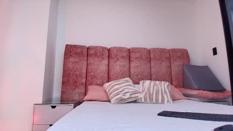 Kendall online show from 11.11.25