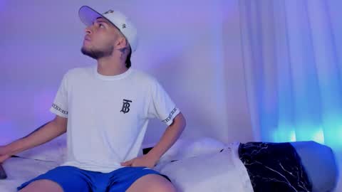    online show from 10.12.25