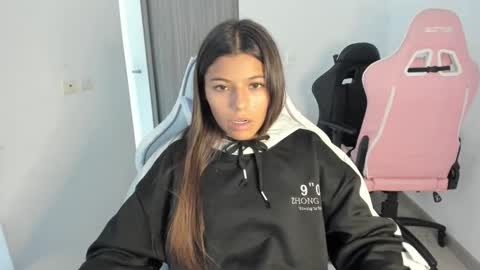 khloe sweet online show from 12.22.25