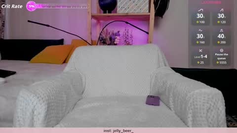 Kiara 0100 - 0700 UTC almost every day online show from 10.30.25