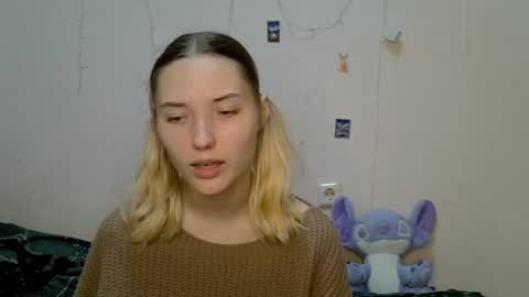 _kikiclark_ online show from 09.08.25