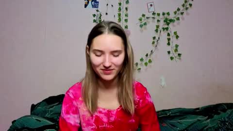 _kikiclark_ online show from 12.18.25