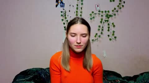 _kikiclark_ online show from 12.19.25