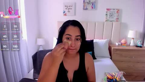 Kim online show from 11.23.25