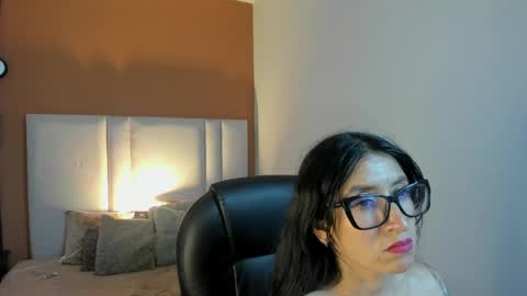 Kiraaaa 0 online show from 04.19.26