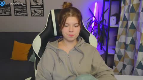 Molly   Emily online show from 12.05.24