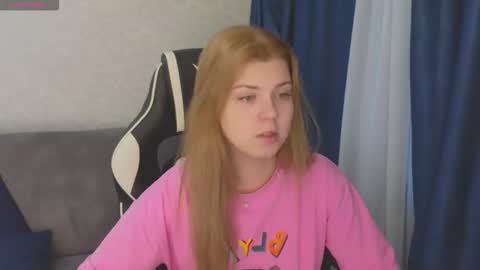 Molly   Emily online show from 10.12.25