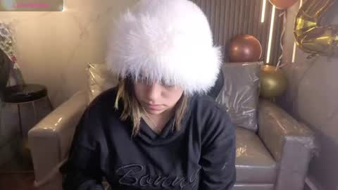 Snapshot of _kitten_1 chatting on 07.11.26 _kitten_1 online show from 07.11.26