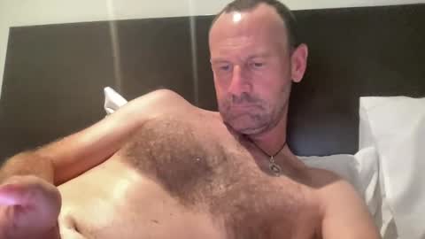 Snapshot of _kiwi_cock chatting on 12.21.24 Kiwi online show from 12.21.24