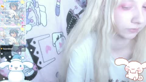 Snapshot of _kuroneeko_ chatting on 12.18.24 kuro online show from 12.18.24