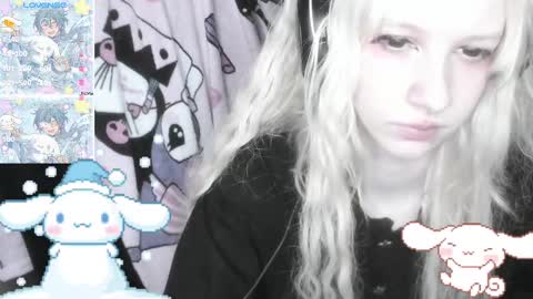 Snapshot of _kuroneeko_ chatting on 02.10.25 kuro online show from 02.10.25