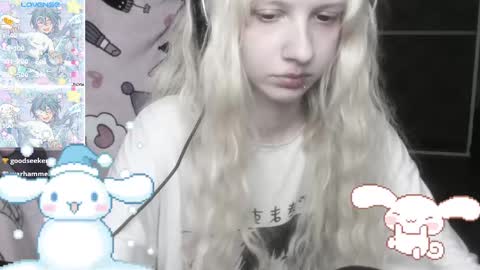 Snapshot of _kuroneeko_ chatting on 02.16.25 kuro online show from 02.16.25