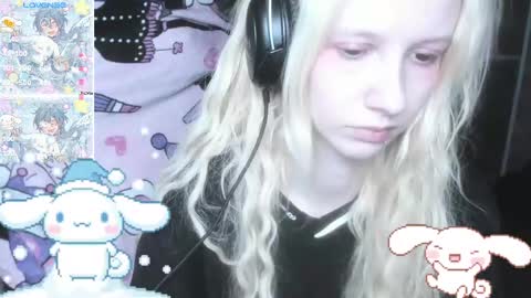 Snapshot of _kuroneeko_ chatting on 02.23.25 kuro online show from 02.23.25